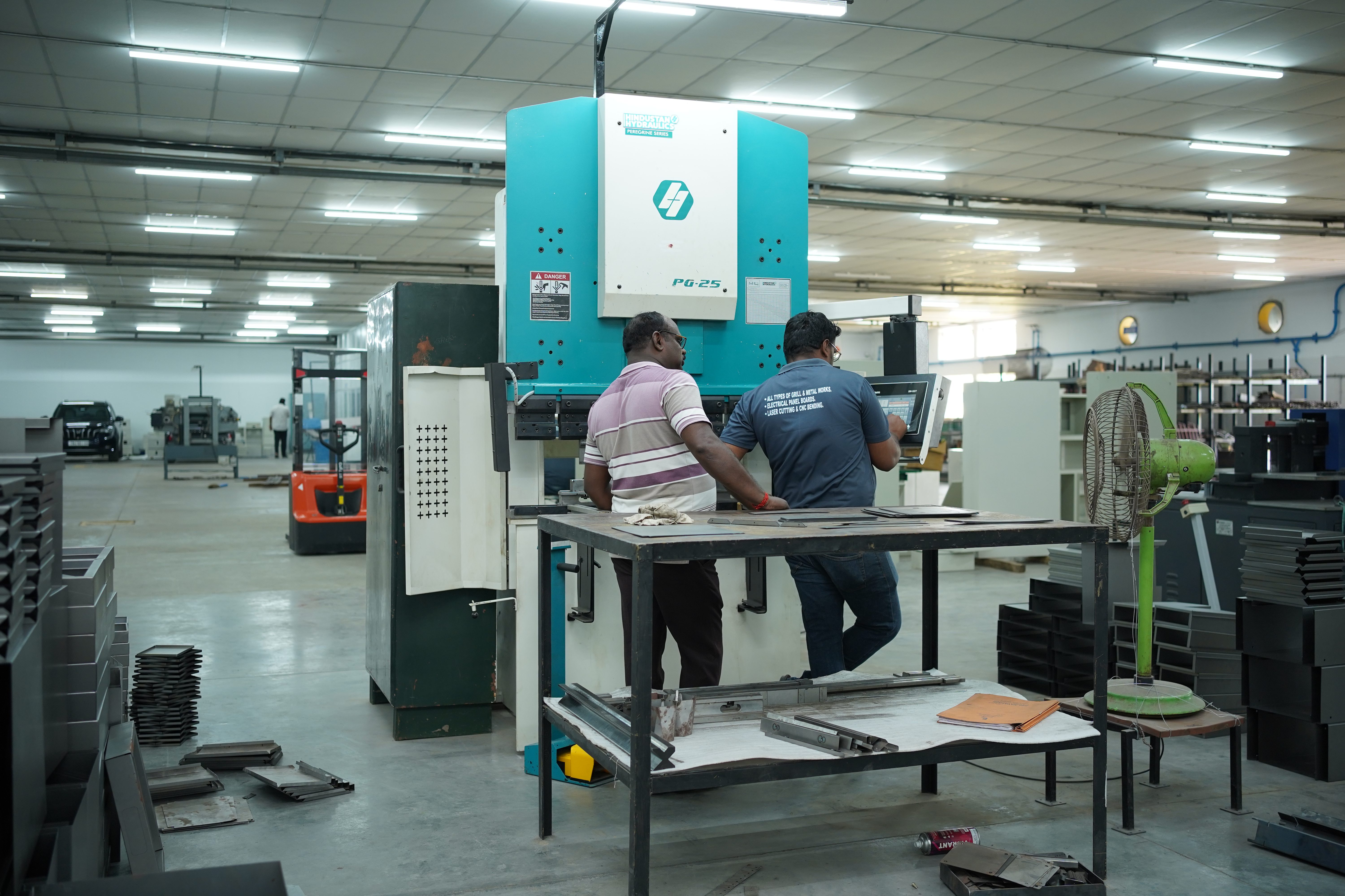 CNC press brake machine